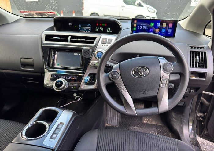 Toyota Prius Alpha 2015 7 Seater Auto Family Car