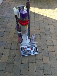 Dyson V10