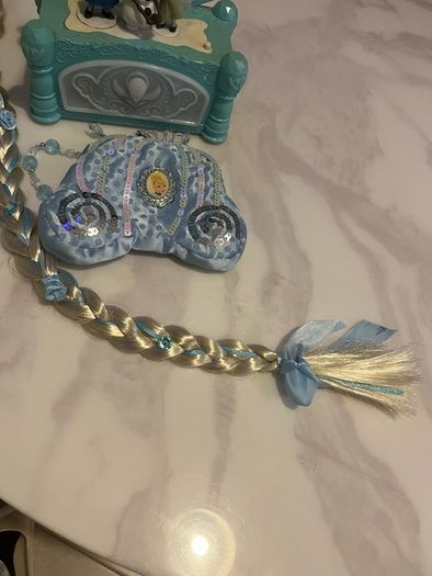 Elsa jewellery box (batteries included) bag and headband