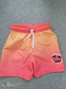 NEW.Kids swim shorts. Age 4/5