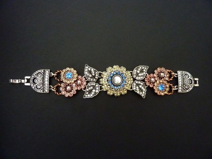 Art Deco Vintage Style Flower Leaf Statement Bracelet
