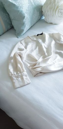 Zara Long Sleeve Cream Top - Small