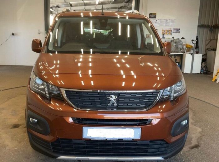 Peugeot Rifter taxi spec WAV, 6 seater LWB
