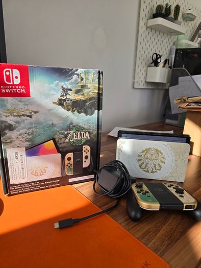 Nintendo Switch OLED Zelda - TOTK Edition - Modded, boxed with 256GB micro SD