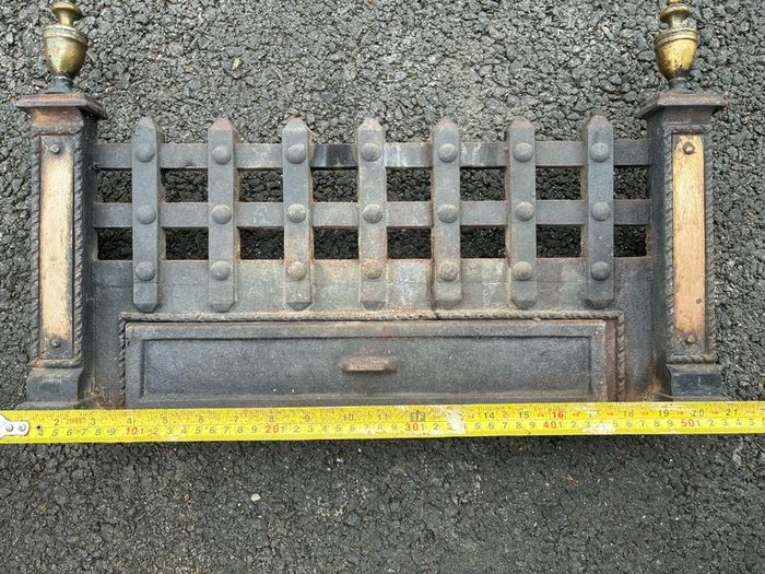 cast iron fire grate/ basket