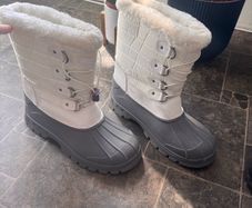 snow boots