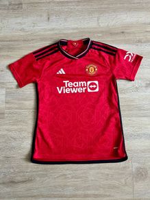 Man United 23/24 home jersey XS