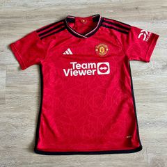 Man United 23/24 home jersey XS