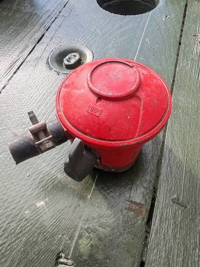 Gas