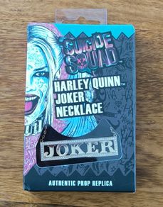 The Noble Collection Harley Quinn Joker Necklace