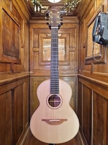 Lowden WL-34
