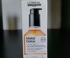 L'Oreal Professionnel Serie Expert Metal Detox Concentrated Oil To Restore Shine 50ml