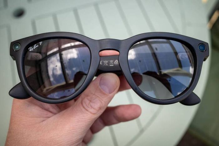 Meta Raybans Gen 2 - Headliner