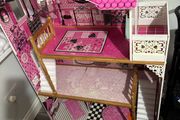 dolls house