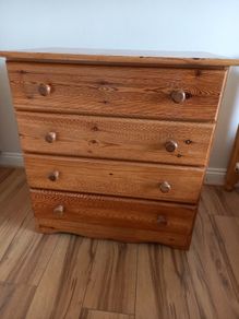 Chest of drawers