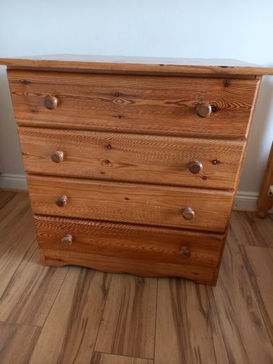 Chest of drawers