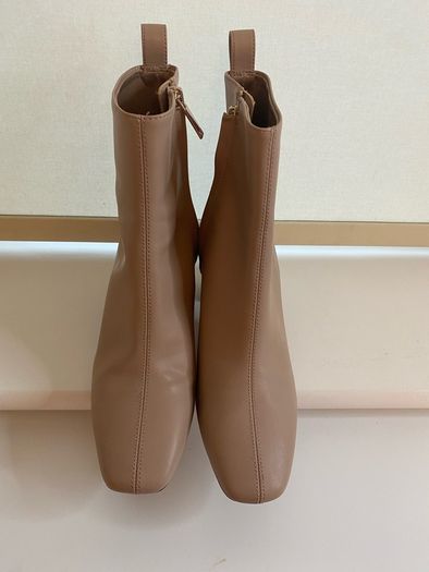 Nude Ladies Boots