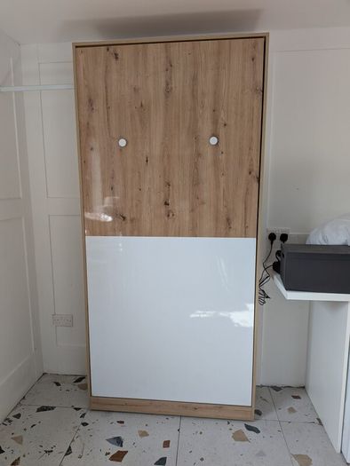 pull-down Murphy bed - single
