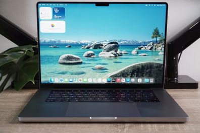 MacBook Pro 16" 2021 M1 Pro | 16GB | 512GB
