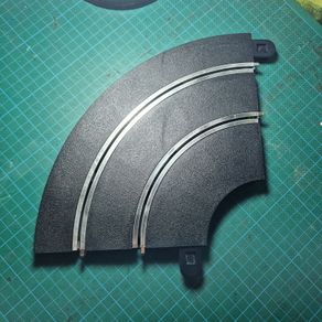 Scalextric C8201: 2x New Radius 1 Curve Track - 90 degrees. ( r1 )