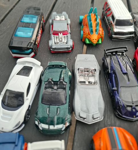 Hotwheels Lot