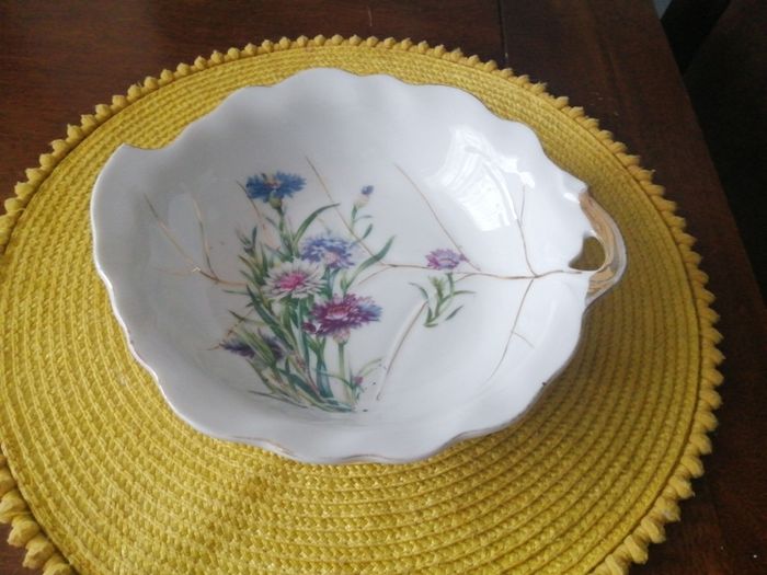 Porcelain bowl
