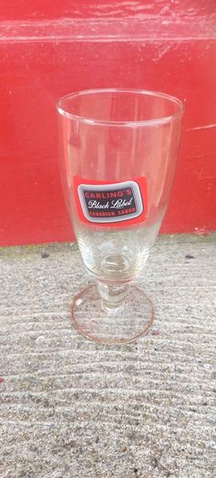 carling black label glass,rare glass,,price includes post to anywhere in Ireland thank you, or if buyer collects cheaper,sold as seen.