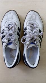 Adidas Womens Trainers Size 5 White and Black