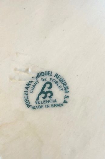 Porcelanas Miquel Requena Statue