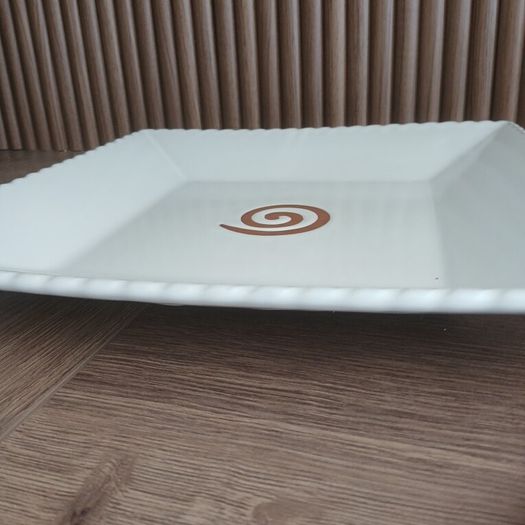 Stephen Pearce large serving dish.