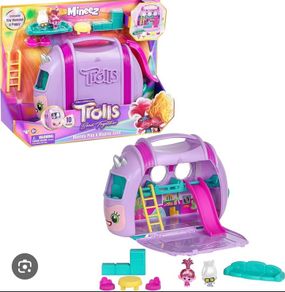 Trolls Rhonda bus and selection of figures