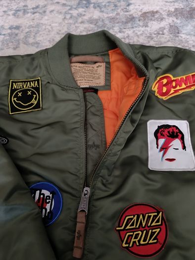 Bomber jacket