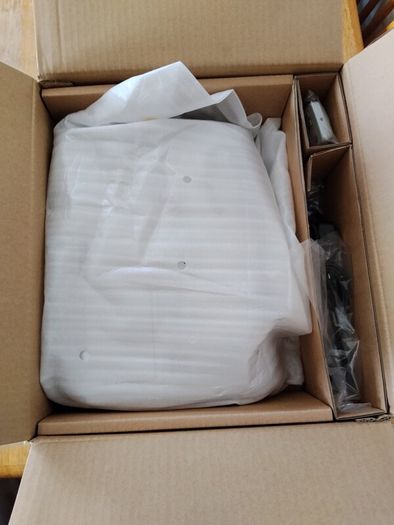 Epsom projector (brand new)