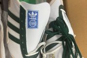 BRAND NEW Adidas Melbourne trainers size uk10