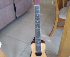 Travel guitar