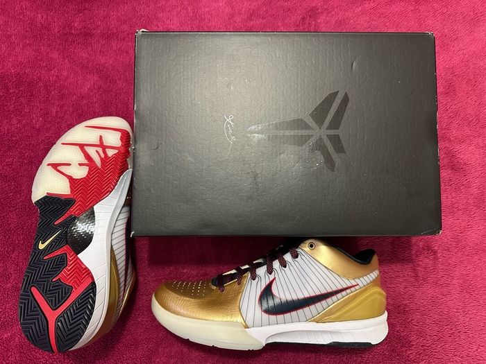 Kobe 4 'Gold Medal' UK 9