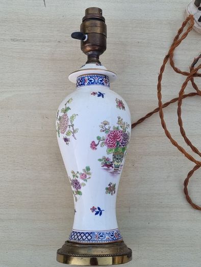 Chinoiserie porcelain table lamp