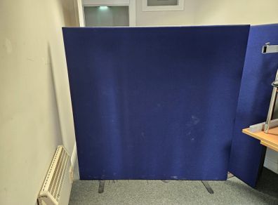 floor standing screen