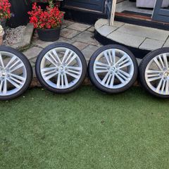 Genuine Skoda Superb 18 alloys