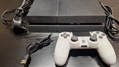PlayStation 4 - PS4