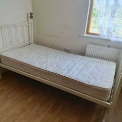 Metal Frame Single Bed & Mattress