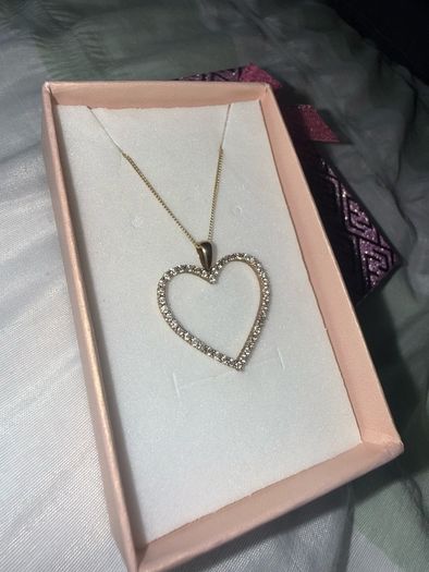 9ct gold, diamond heart necklace