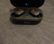 bluetooth earbuds