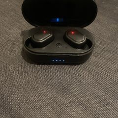 bluetooth earbuds