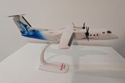 Maldivian 1:100 scale model airplane, Bombardier Dash 8-300 aircraft, NEW