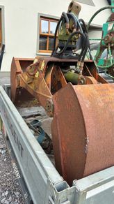 Clamshell bucket