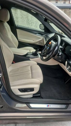 BMW 5-Series 2023