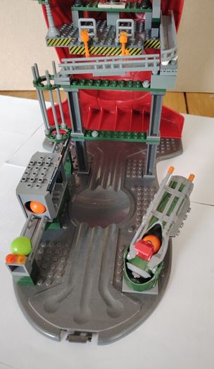 Spider Man 3- Secret Lab Assault - Mega Bloks