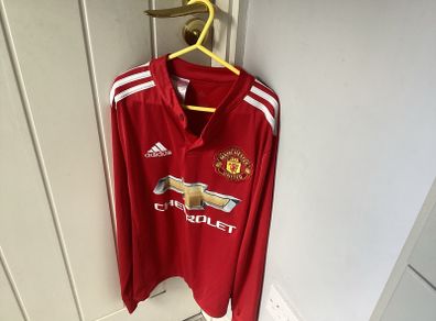 Manchester Utd T-shirt age 13/14
