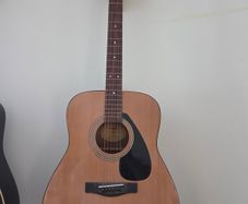 Yamaha F310 - Acoustic Guitar